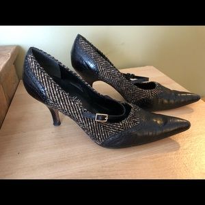 Alexandria Bartlett Houndstooth & Leather Heels